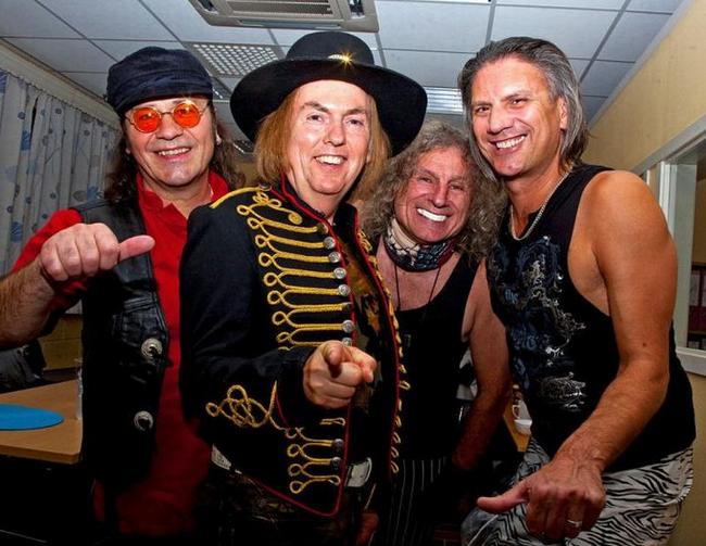 Slade: мы ищем нового Холдера
