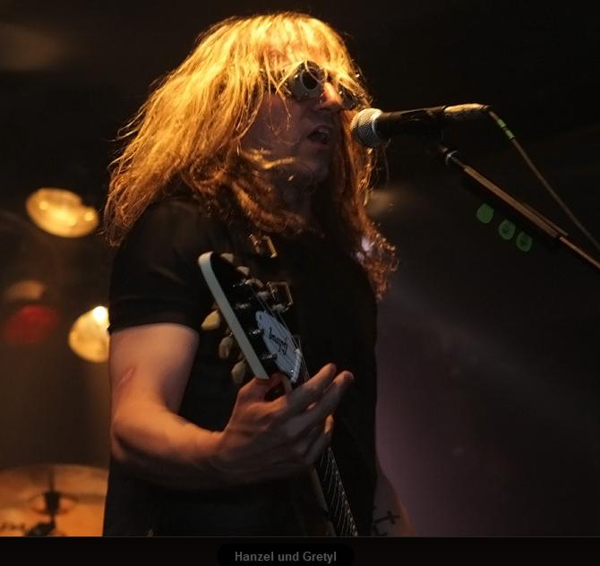 О питерском выступлении группы Hanzel Und Gretyl
